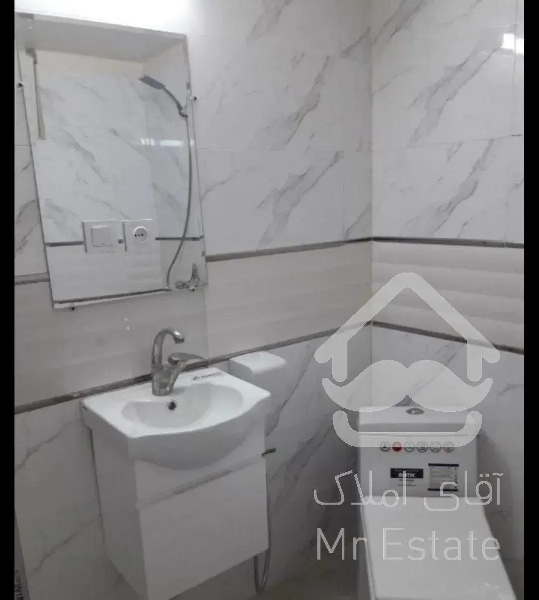 واحد 170 متری پاسداران