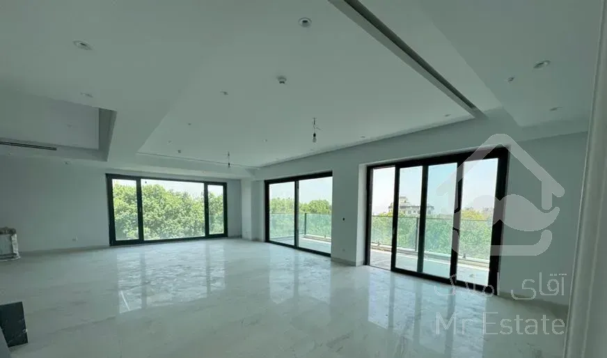 نیاوران۴۰۰متر۳۰مترتراس ویو باغ فول امکانات