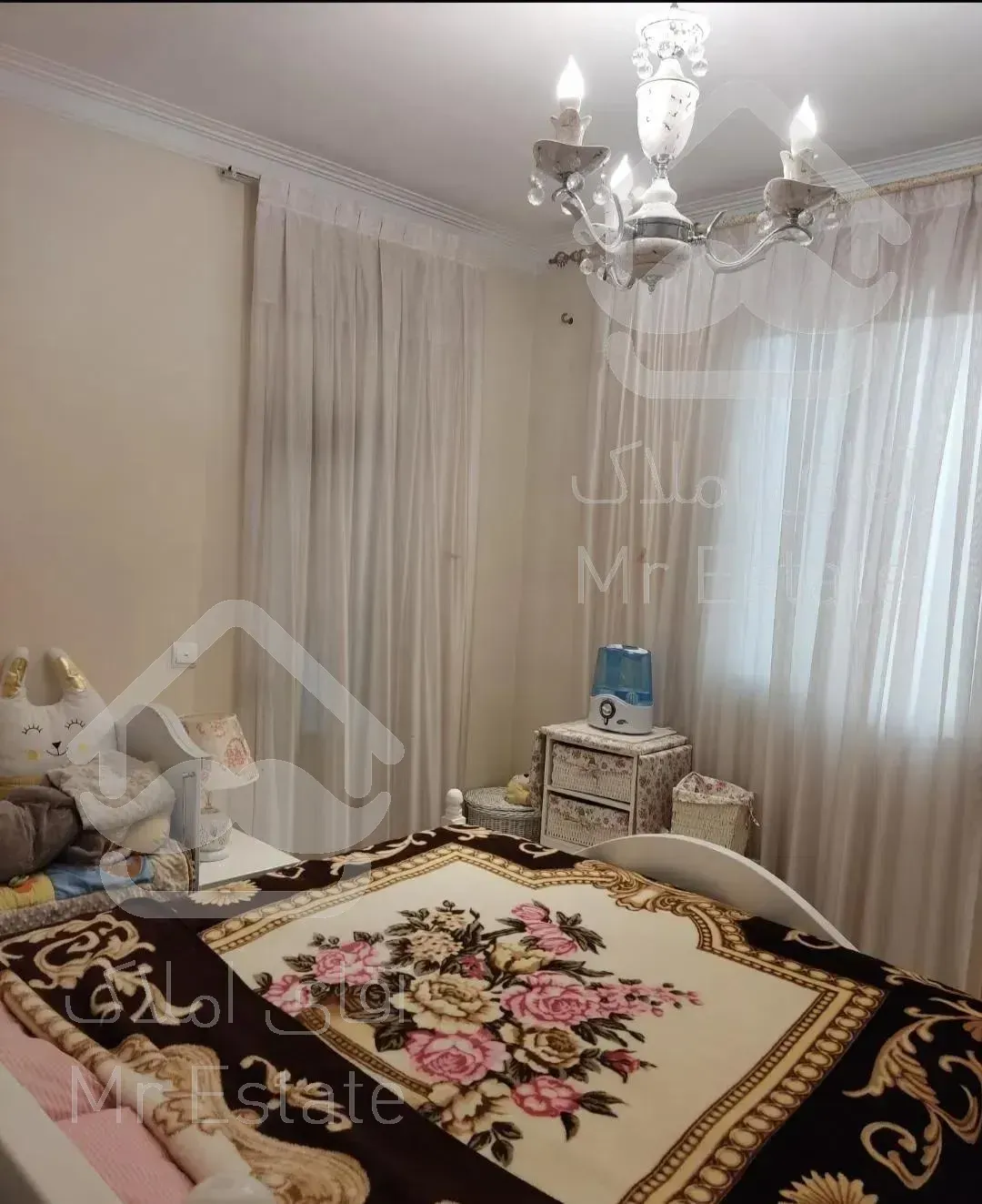 اشرفی  اصفهانی،۷ساله،چشم انداز تهران