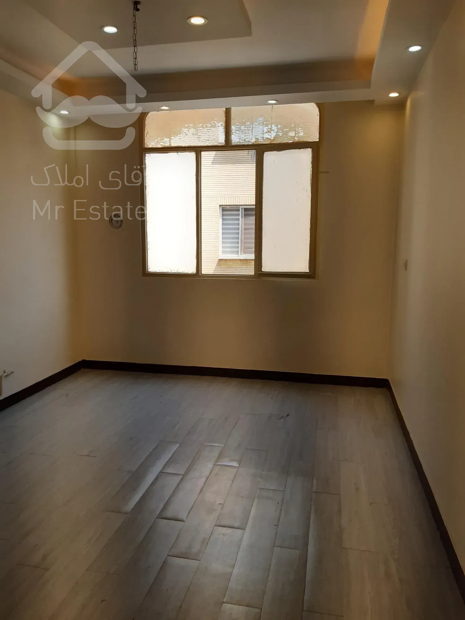 فروش ۶۷ متر ۲ خواب ، تخلیه ، بازسازی شده