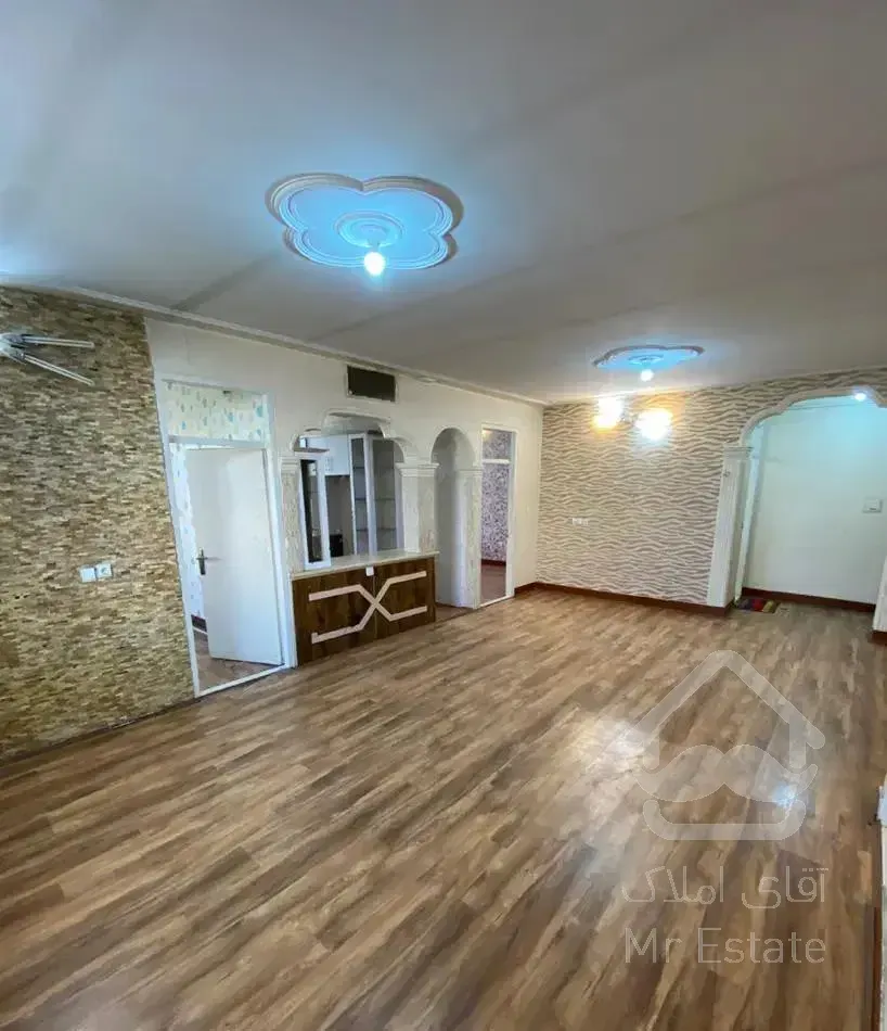 واحد ۸۵متری بلوار سعادت طبقه اول