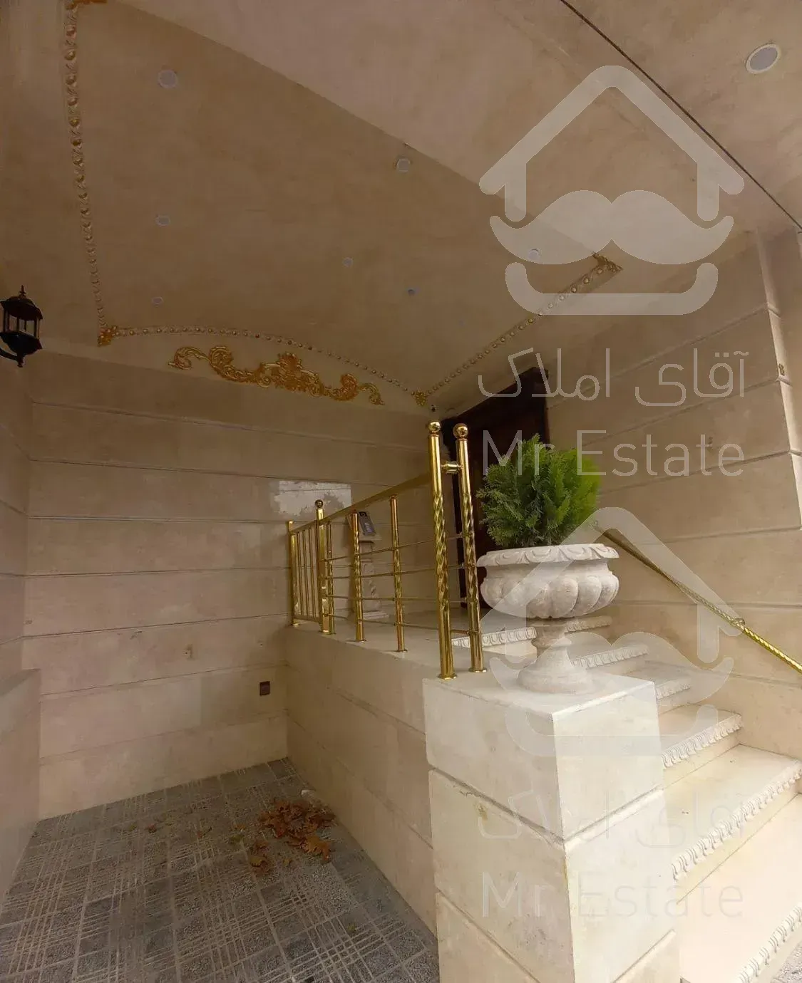 ۱۱۰ متر ۲ خواب/یکساله/رو به آفتاب/سالن پرده خور