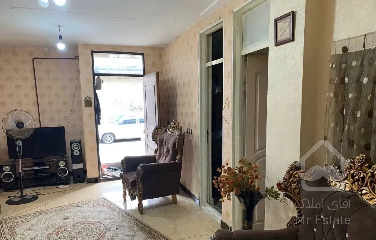 ویلایی همکف کرسی بلند70متر دو خواب / فلکه رازی