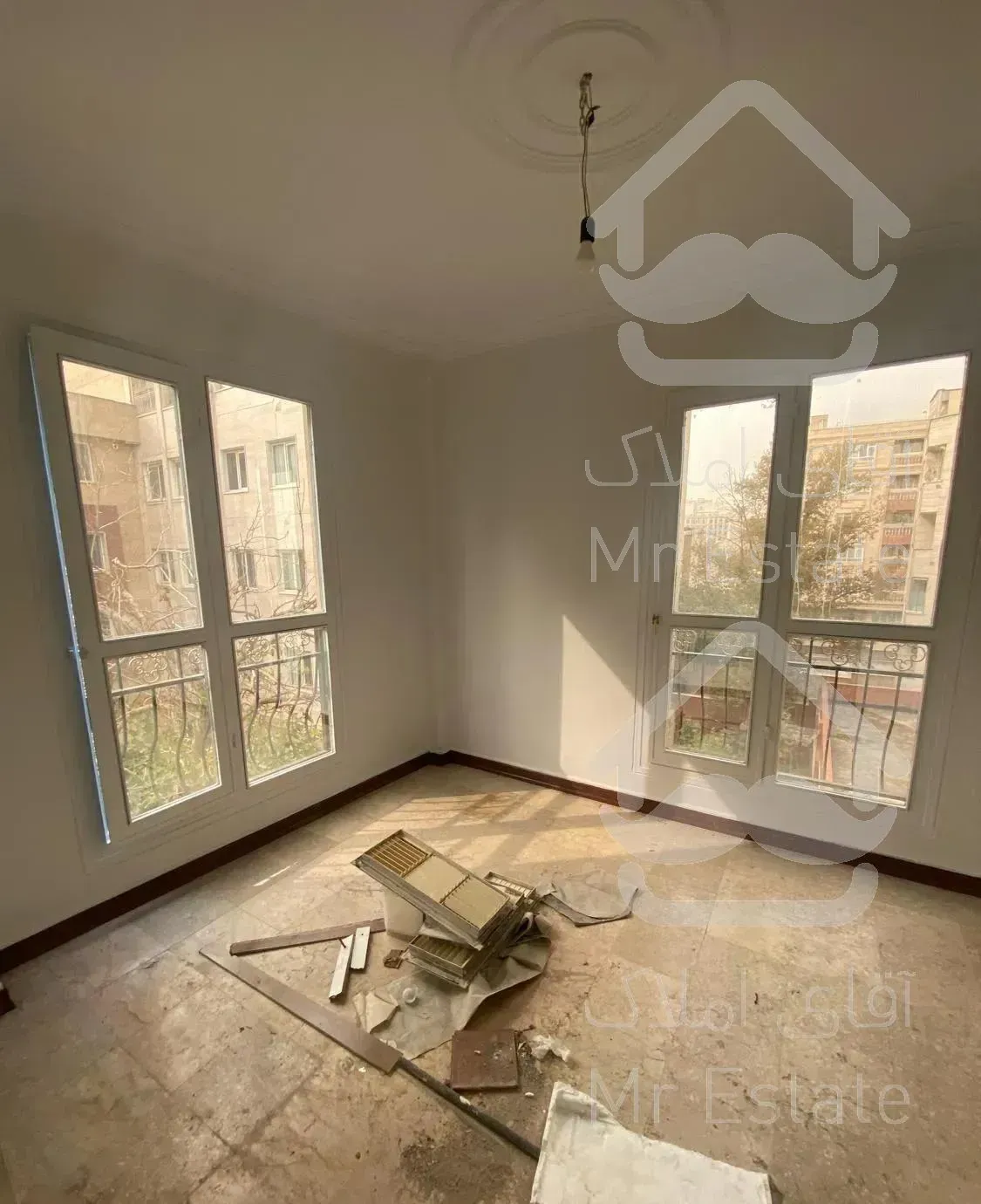 ۱۰۰ متر آپارتمان واقع در لویزان