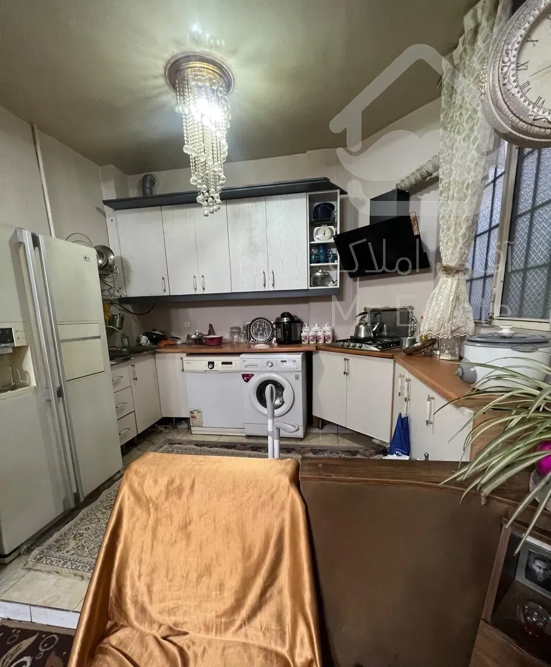 ۷۵ متری/ دو خواب/ تکواحدی/ طبقه اول /بالکن