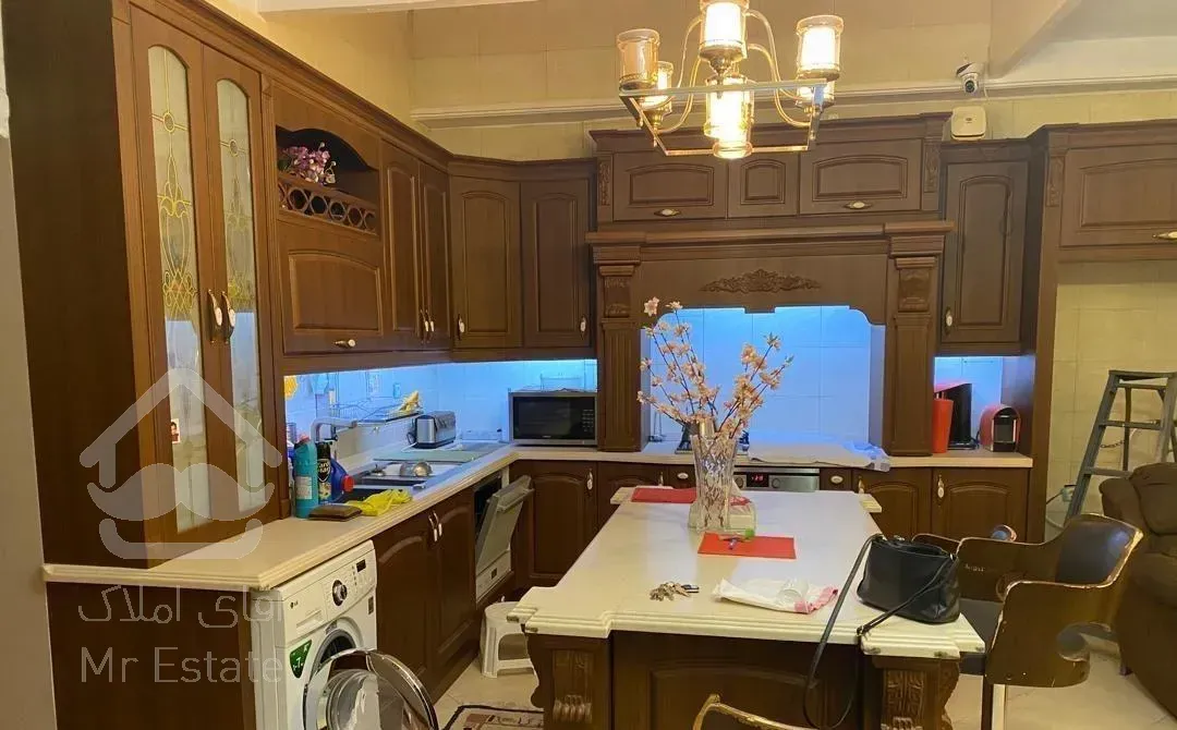 آپارتمان ۱۲۱ متری،طبقه ۴، دو خوابه