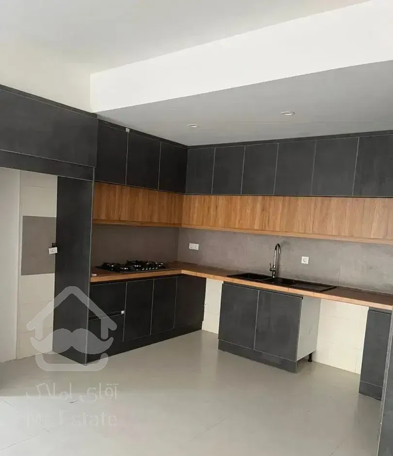 اجاره طبقه اول  ۱۳۰ متری