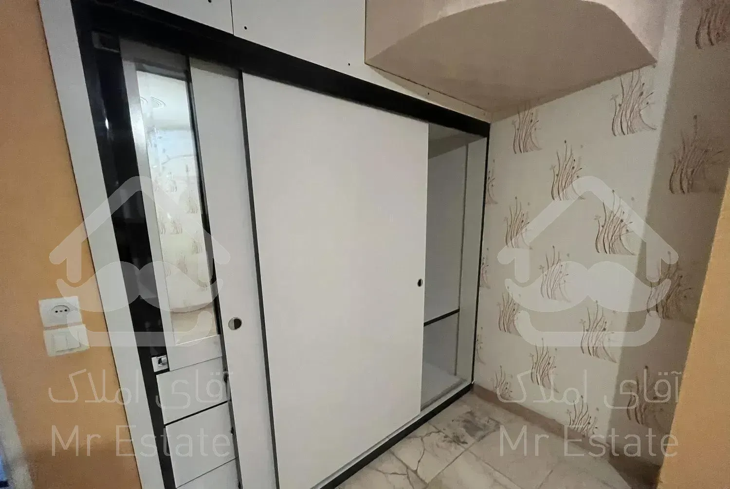 ۱۳۰متر۳خوابه  تکواحدی فول