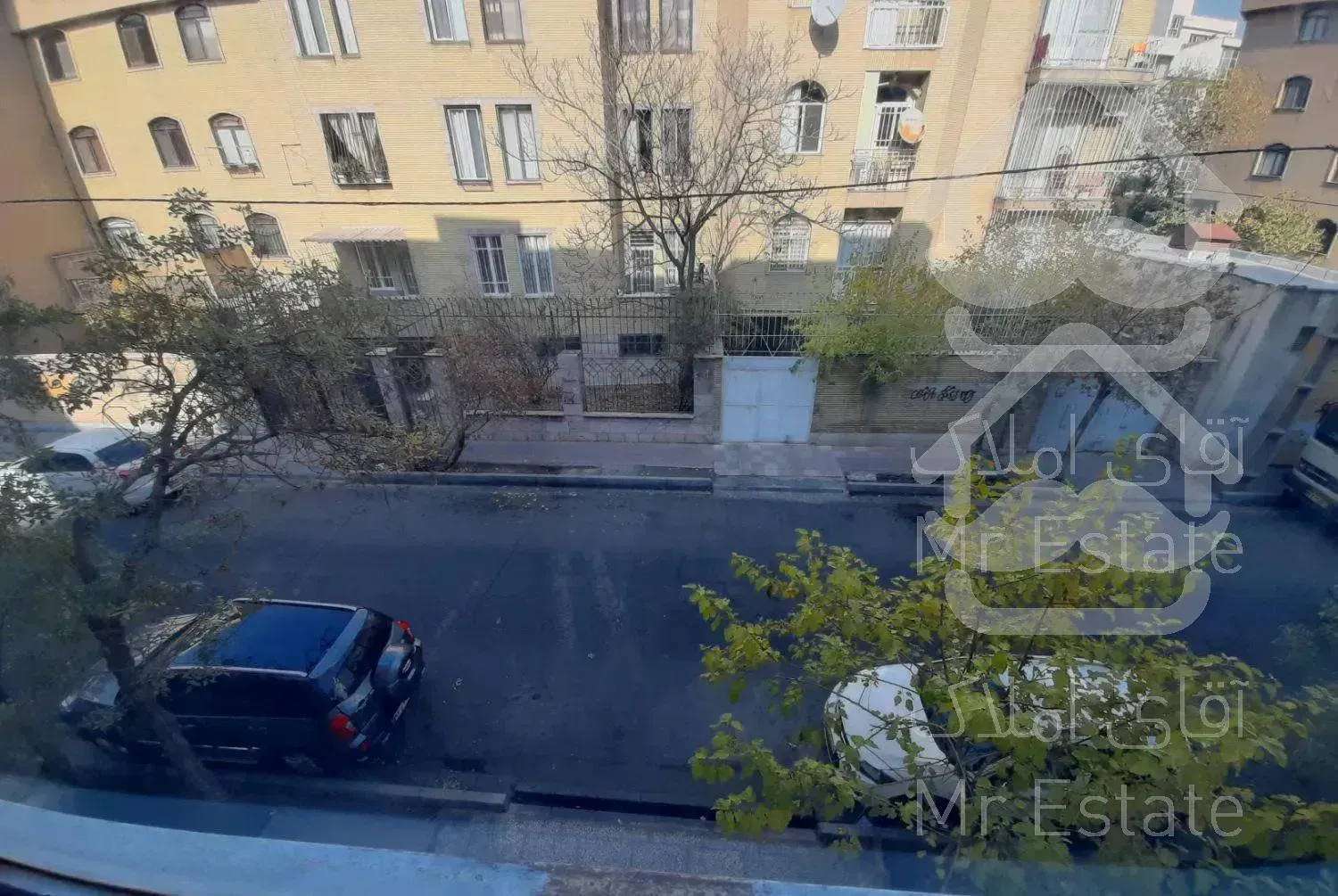 فلکه چهارم تهرانپارس ۸۲متر۲خواب طبقه دوم