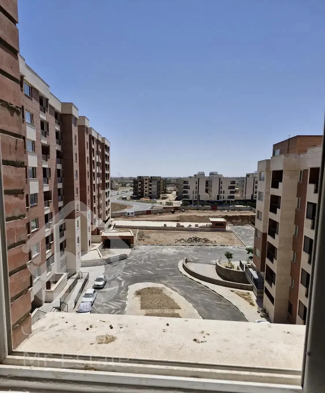 آپارتمان ۱۰۸ متری  بدون مشرف نور عالی