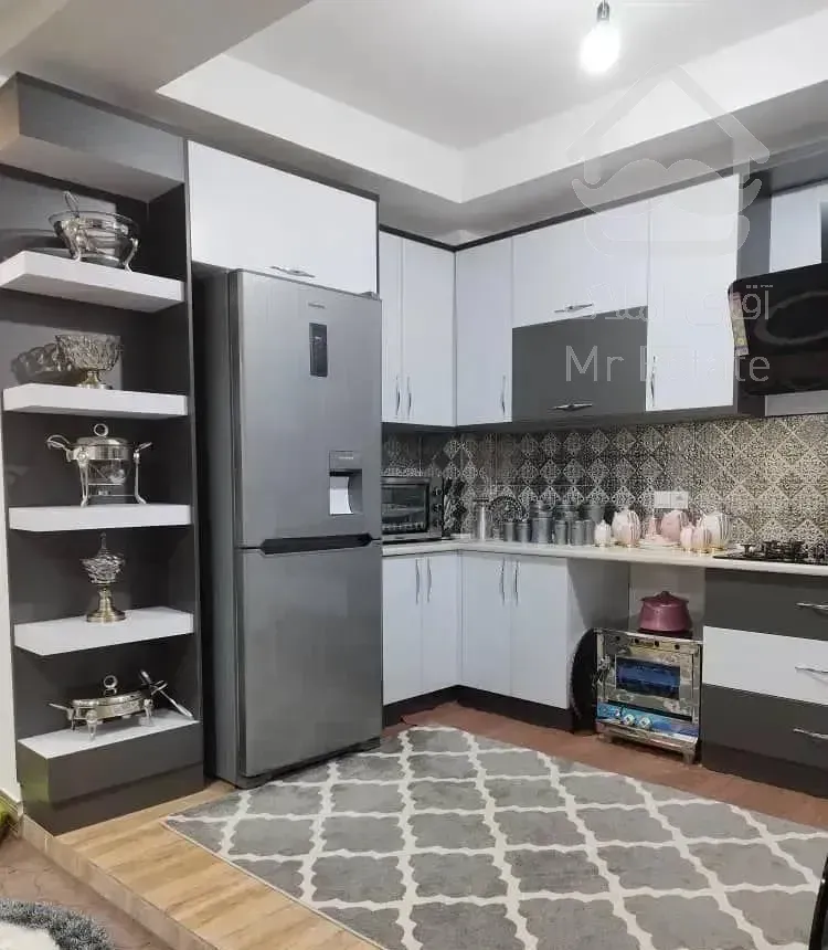 آپارتمان ۱۰۷ متری خیابان امام با پارکینگ