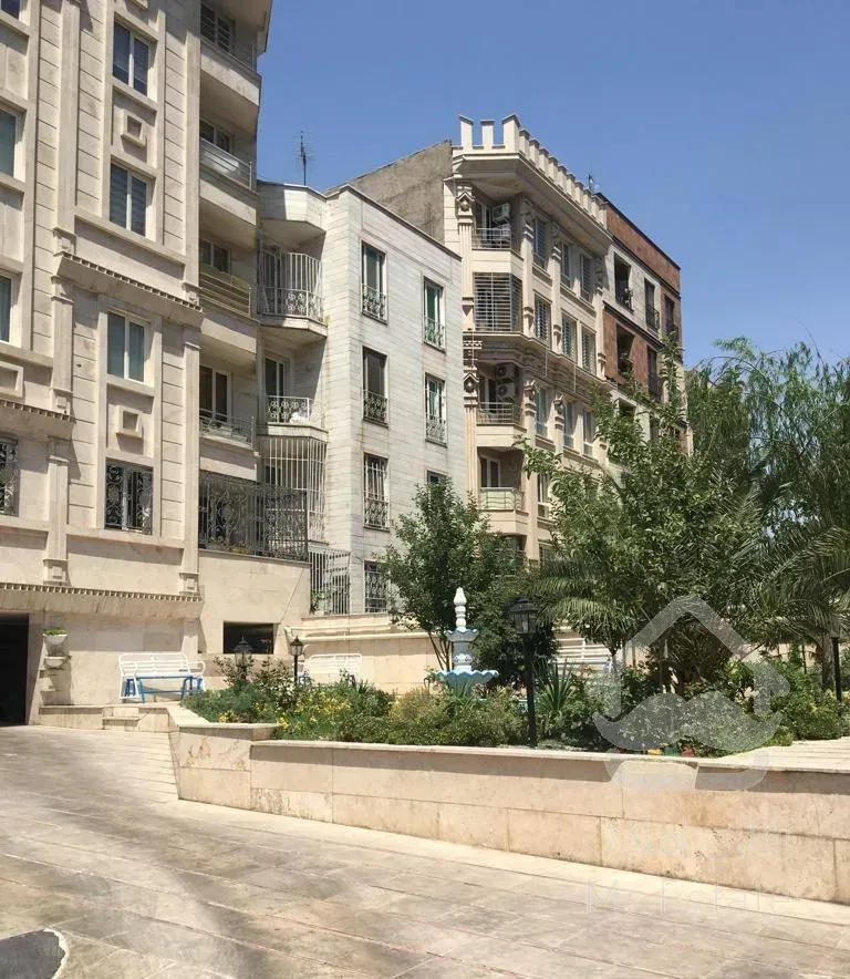 آپارتمان ۱۰۰ متری گذر 12 متری ارزنده غرق نور