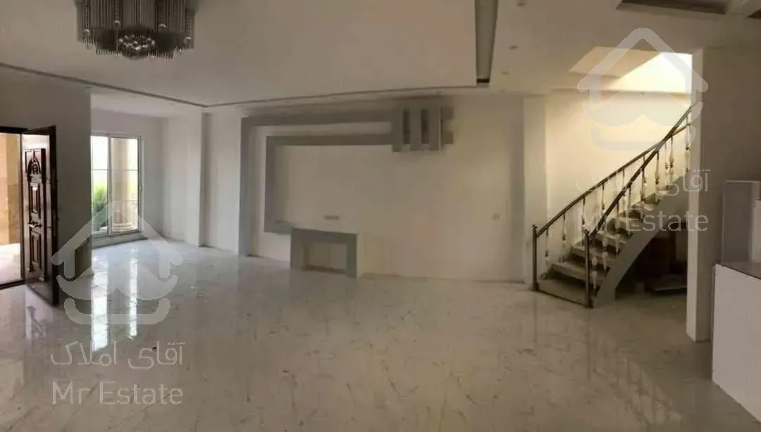 فروش ویلا ۳۰۰متری