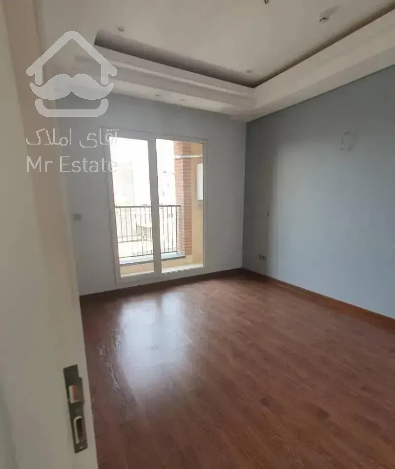 70 متری نوساز کلید نخورده