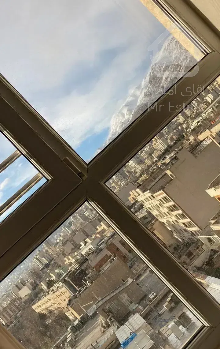 ۱۳۰ متر ۳ خواب/ویو ابدی بدون مشرف