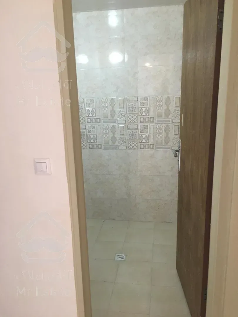 جمعا ۲۲۰متر / ۳خواب / فول امکانات کلید نخورده