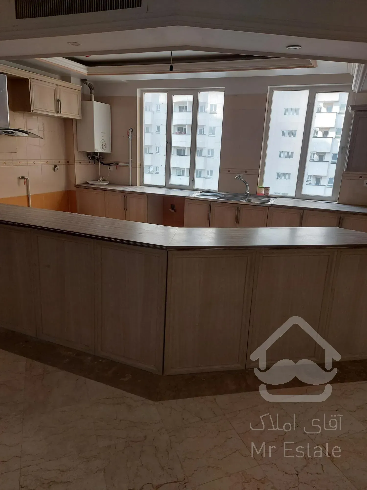 فروش ۱۰۵ متری دریاچه با سند تک برگ