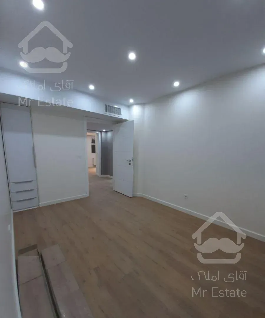 فروش واحد ۱۳۰ متری *  میرداماد  *