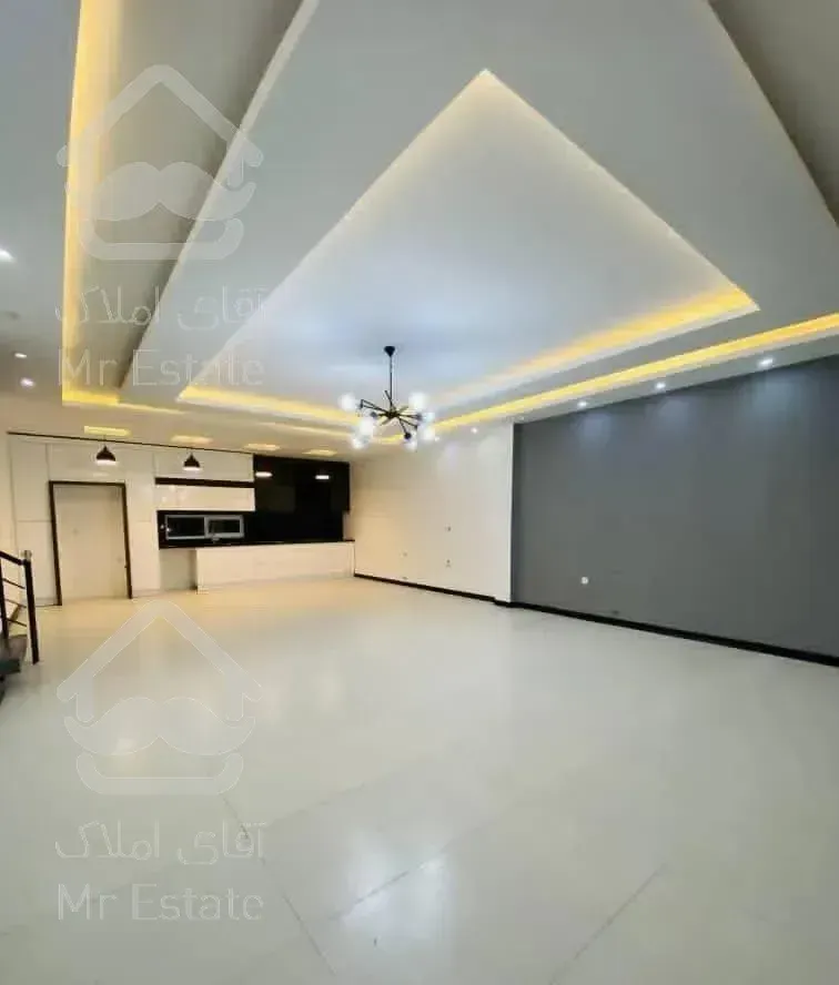 ویلا ۳۰۰مترزمین ،استخردار،رووف گاردن،نوساز