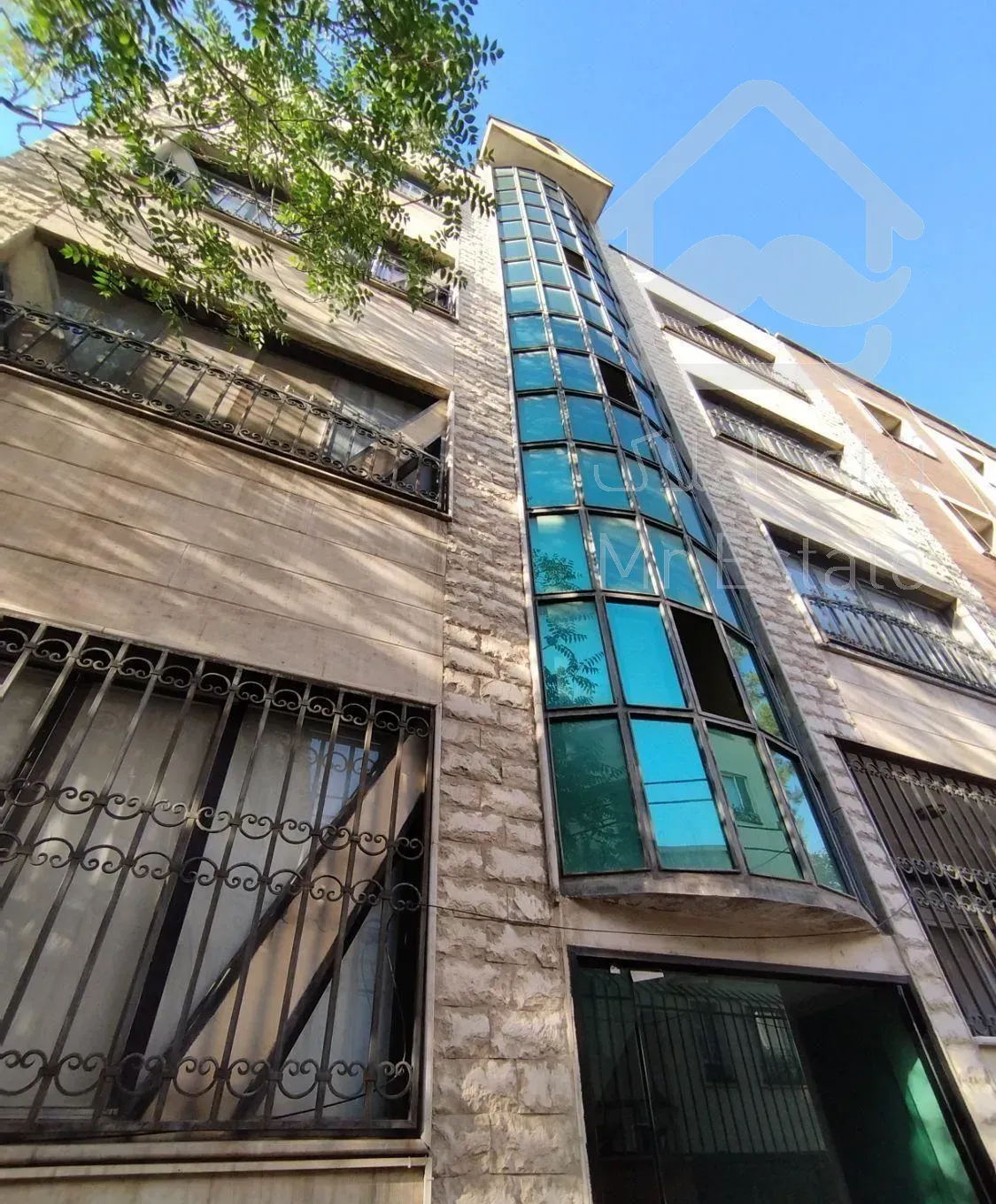 شریعتی ادیبی ۵۰ متر خوش نقشه با پارکینگ و انباری