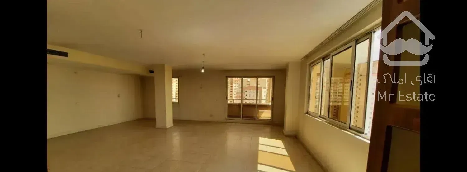 ۱۹۰ متر طبقات بالای برج عرفان