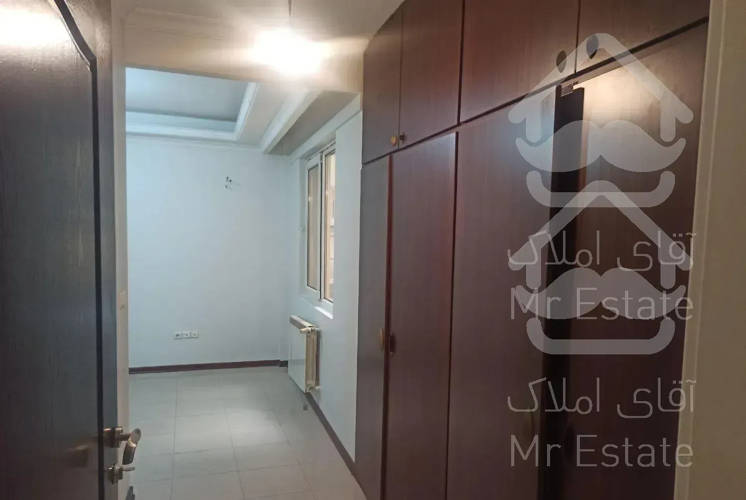 آپارتمان ۱۵۷ متر ۳خواب یه خواب آن مستر هست