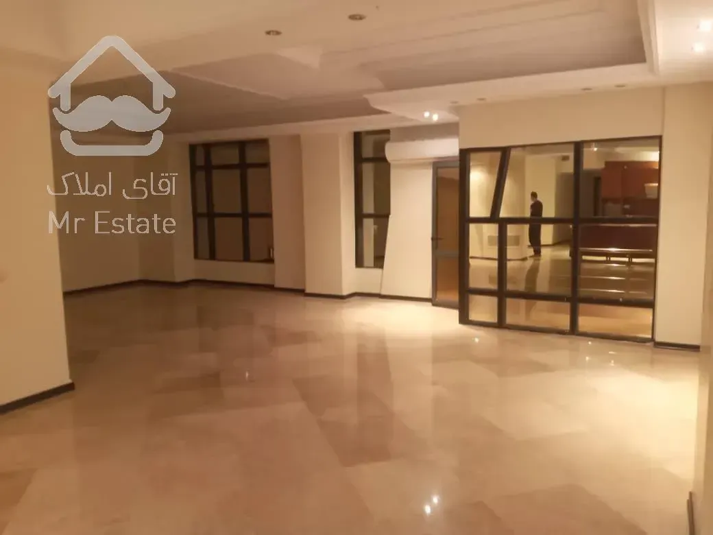 اجاره و رهن آپارتمان زعفرانیه 207  متر شیک