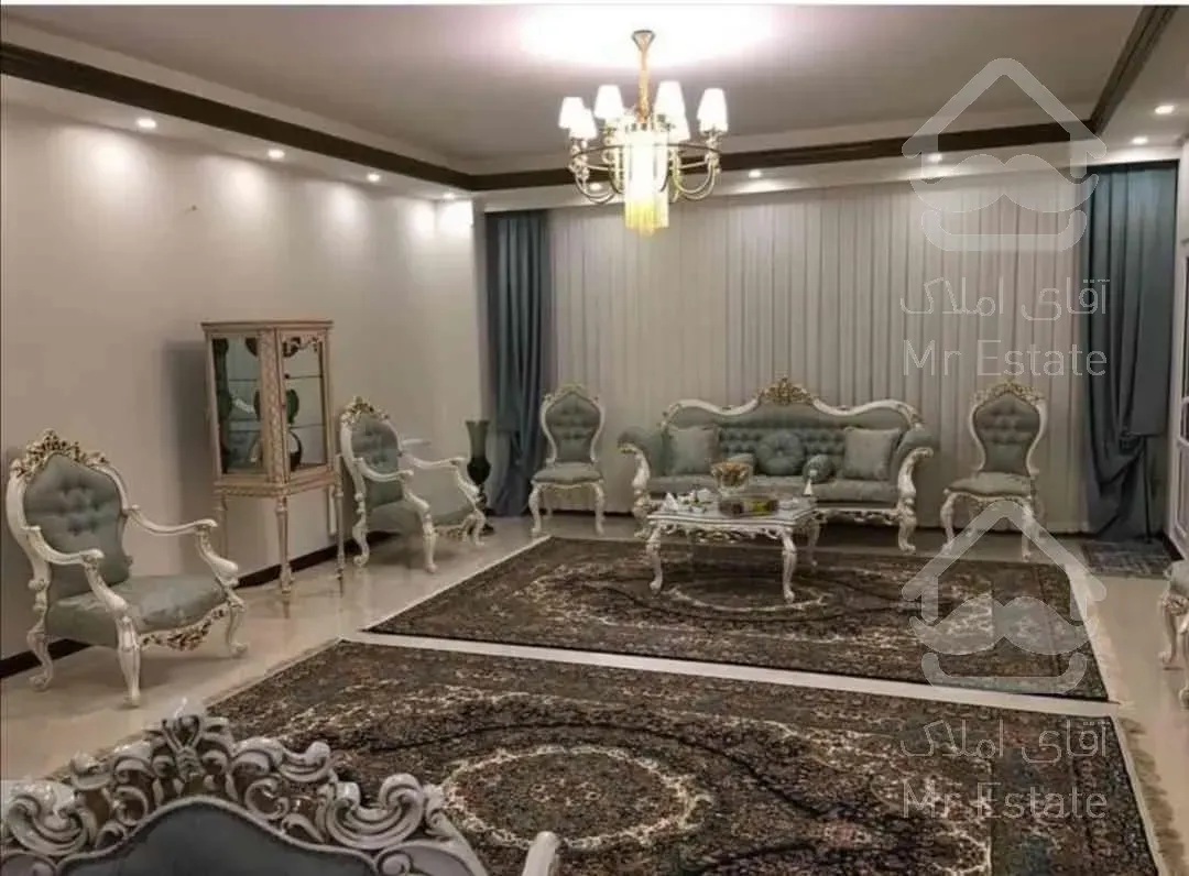 جردن 200 متر 3 خوابه 2 پارکینگ