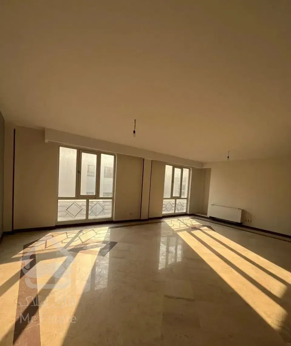 قیطریه پارک 137 متر 3 خواب فرعی دنج