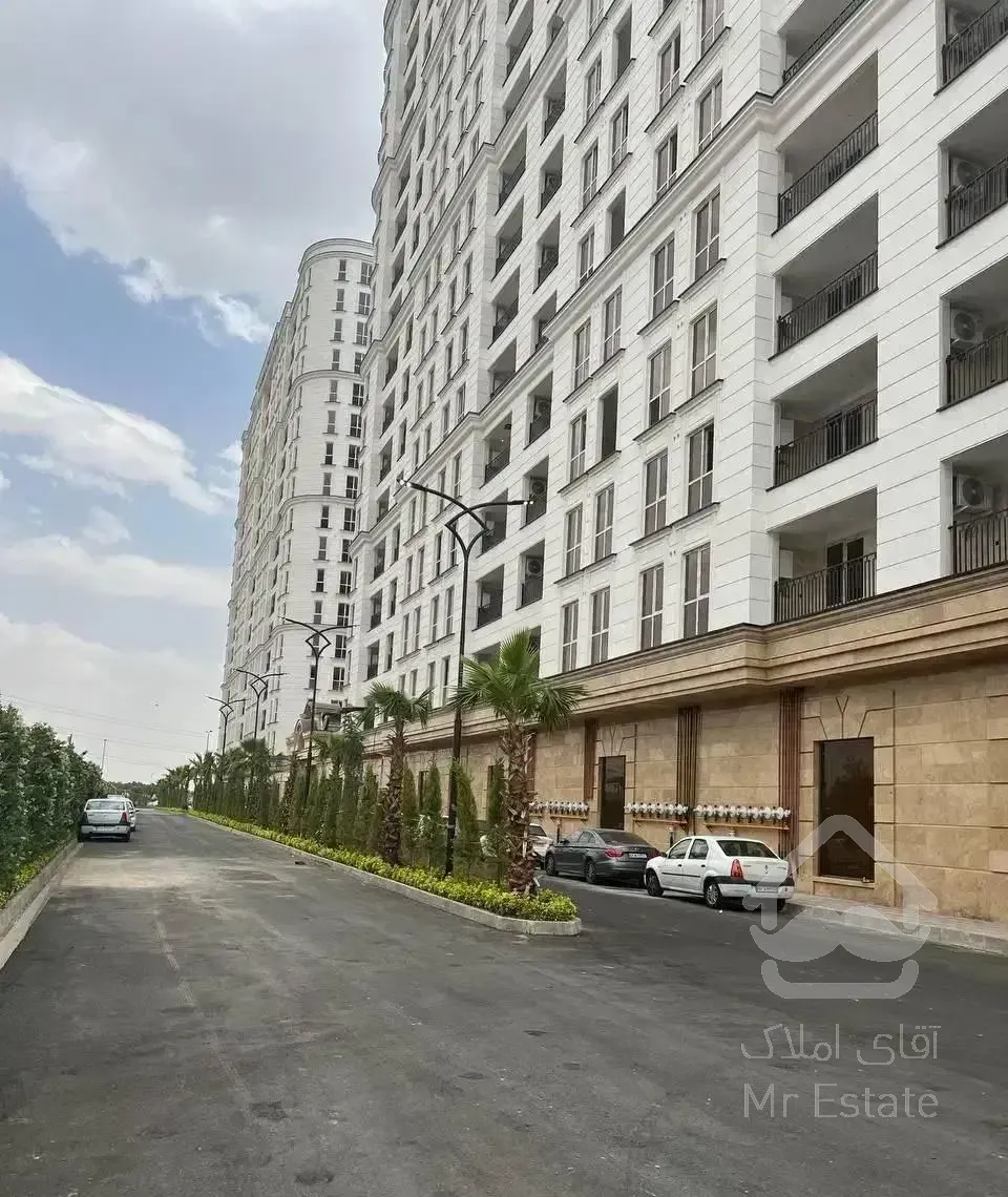 ۸۱متر/رونیکا پالاس،حاج رحیم قربانی/قیمت قطعی