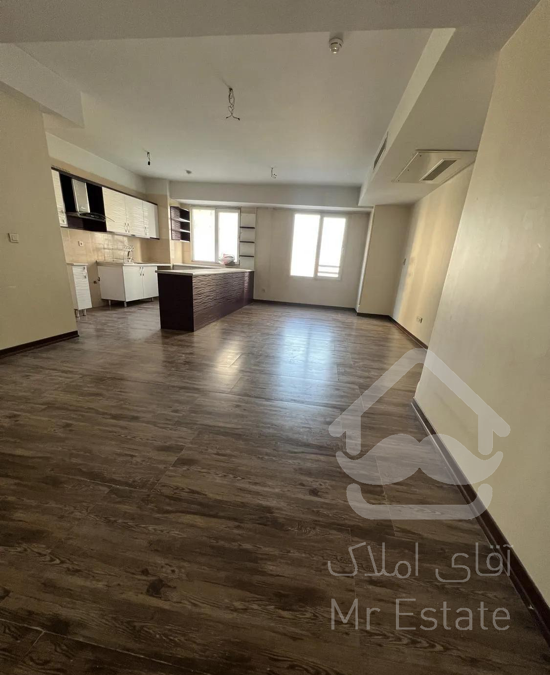 ۱۲۴ متر ، ۲ خواب ، خوش نقشه، تراس کاربردی