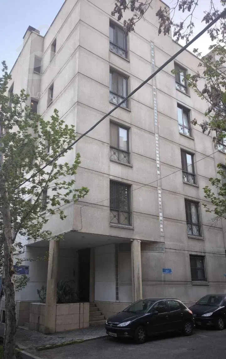 فروش آپارتمان ۲۴۰ متری با قدرالسهم