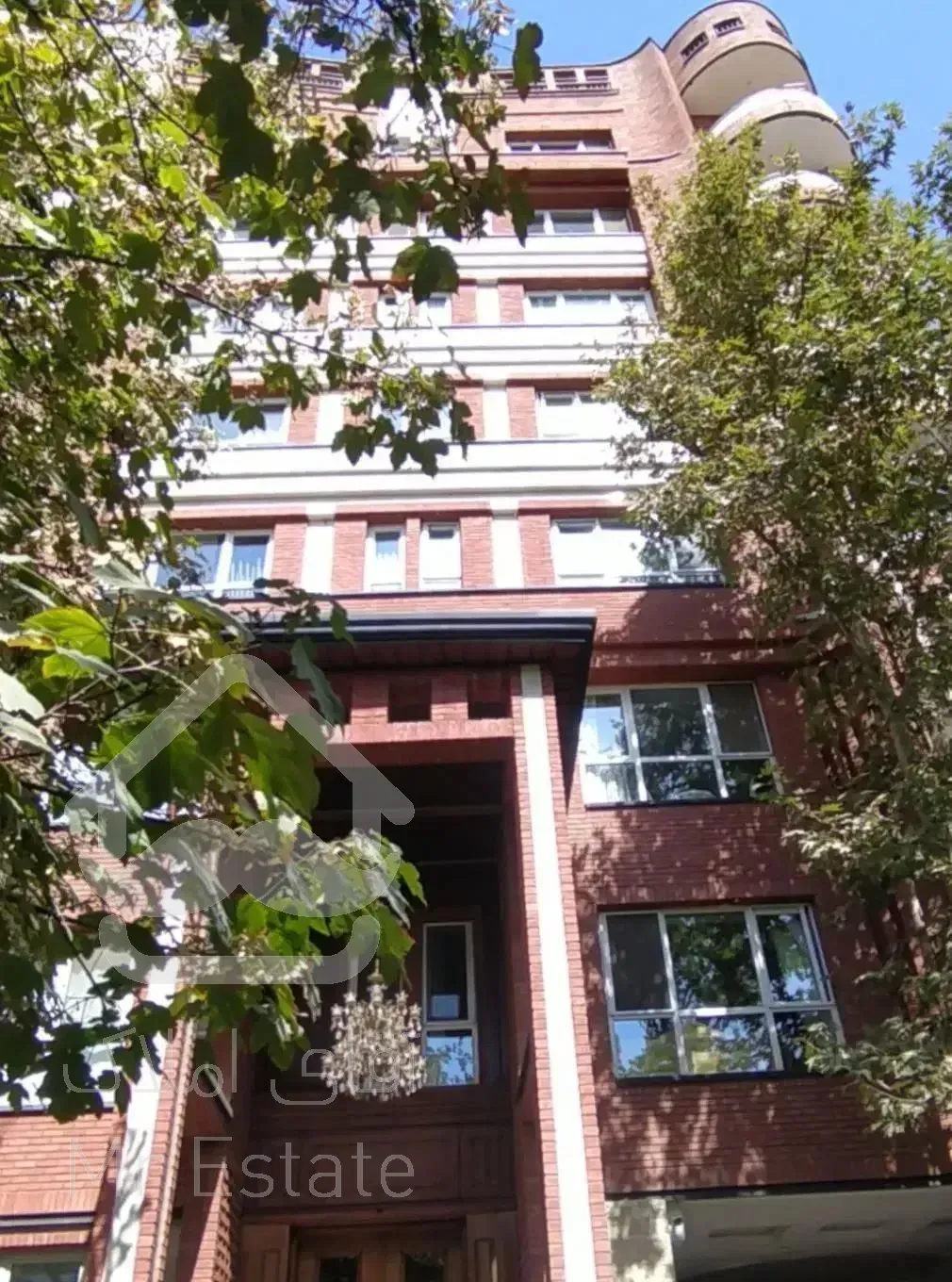 ۲۱۵ متر سه خواب دو قدمی بازار سنتی تجریش