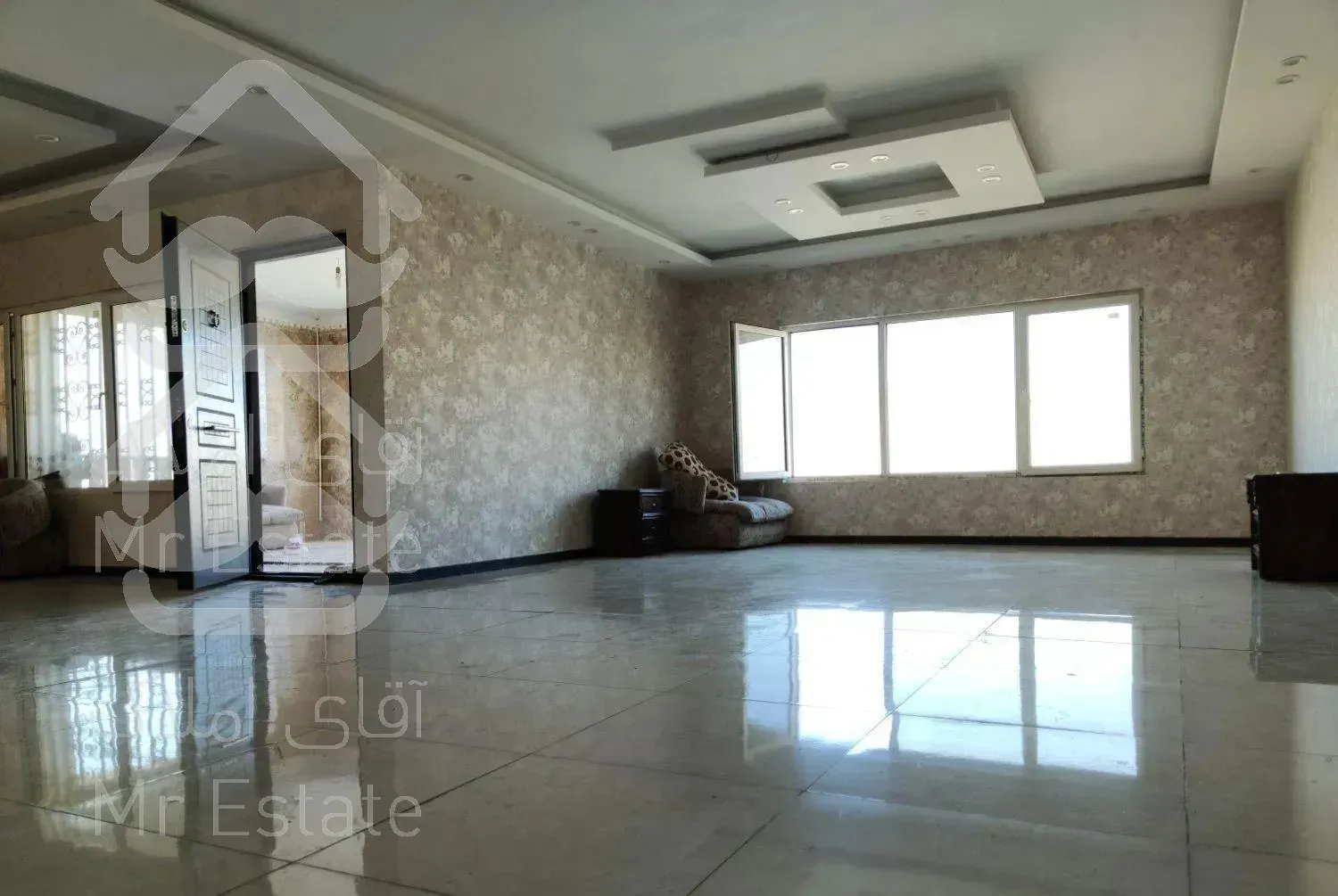 ۲۰۰ متر دوبلکس  با ۳۰ متر تجاری