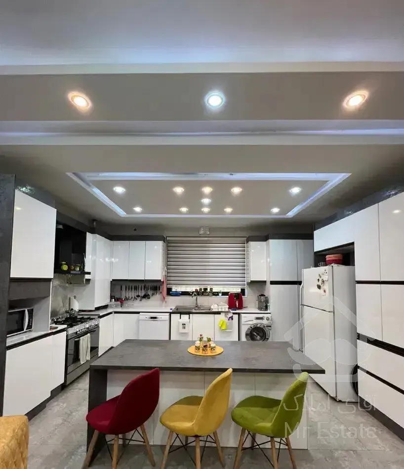 فروش آپارتمان سه خواب ۱۵۰متری معالی اباد