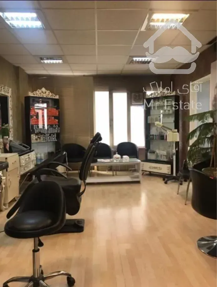 سعادت آباد 71 متر اداری صرافها جنوبی