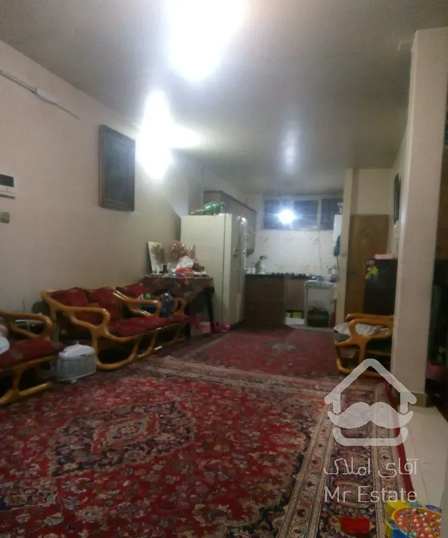 واحد شیک دو کله ورودی و حیاط اختصاصی