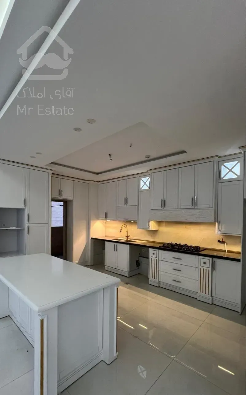 آپارتمان ۱۸۰ متر اوایل هنرستان