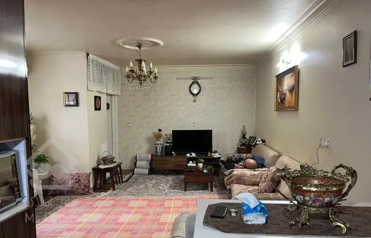 فروش آپارتمان ۴۵ متری ۱ خوابه طبقه دوم بر