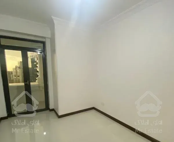 کامرانیه ۲۲۰ متر کاخ نشین