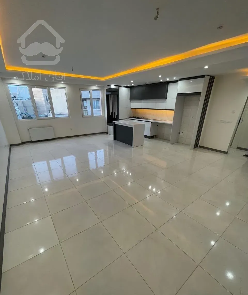 ۱۱۷ متر / ۳ خواب / تکواحدی / اعیانی نشین