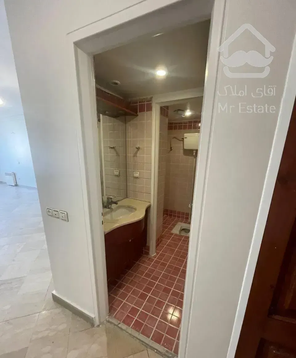 آپارتمان۱۳۰متری سه خوابه