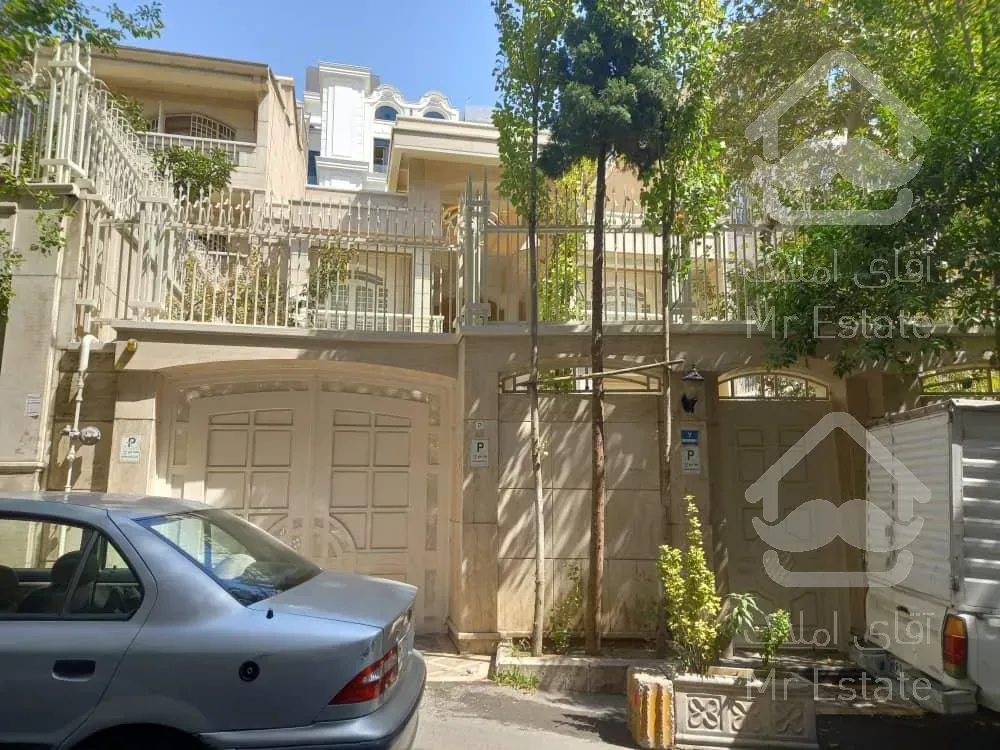 فروش ویلا شهرک غرب 650  متر