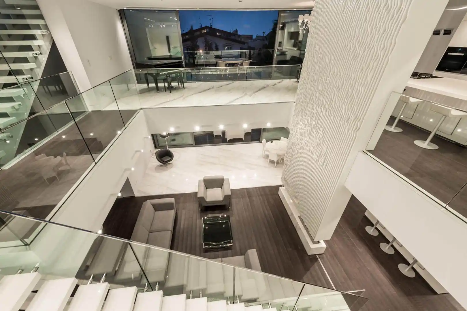 houseImg