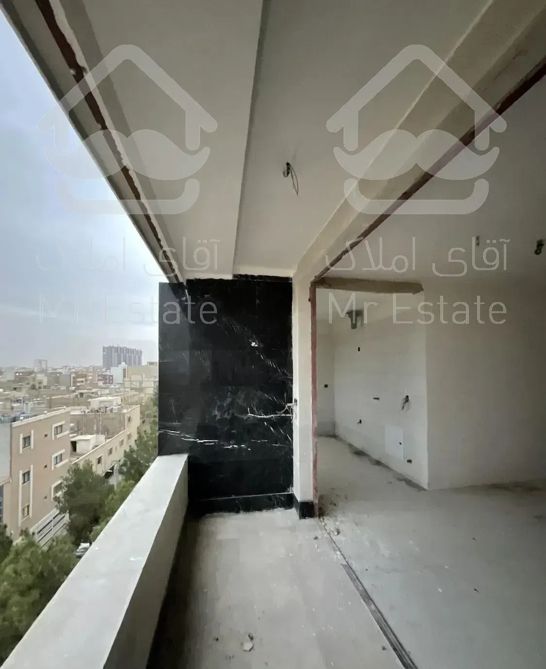 آپارتمان نوساز خام ۳ طرف نور ۱۵۰ متر خ برازنده