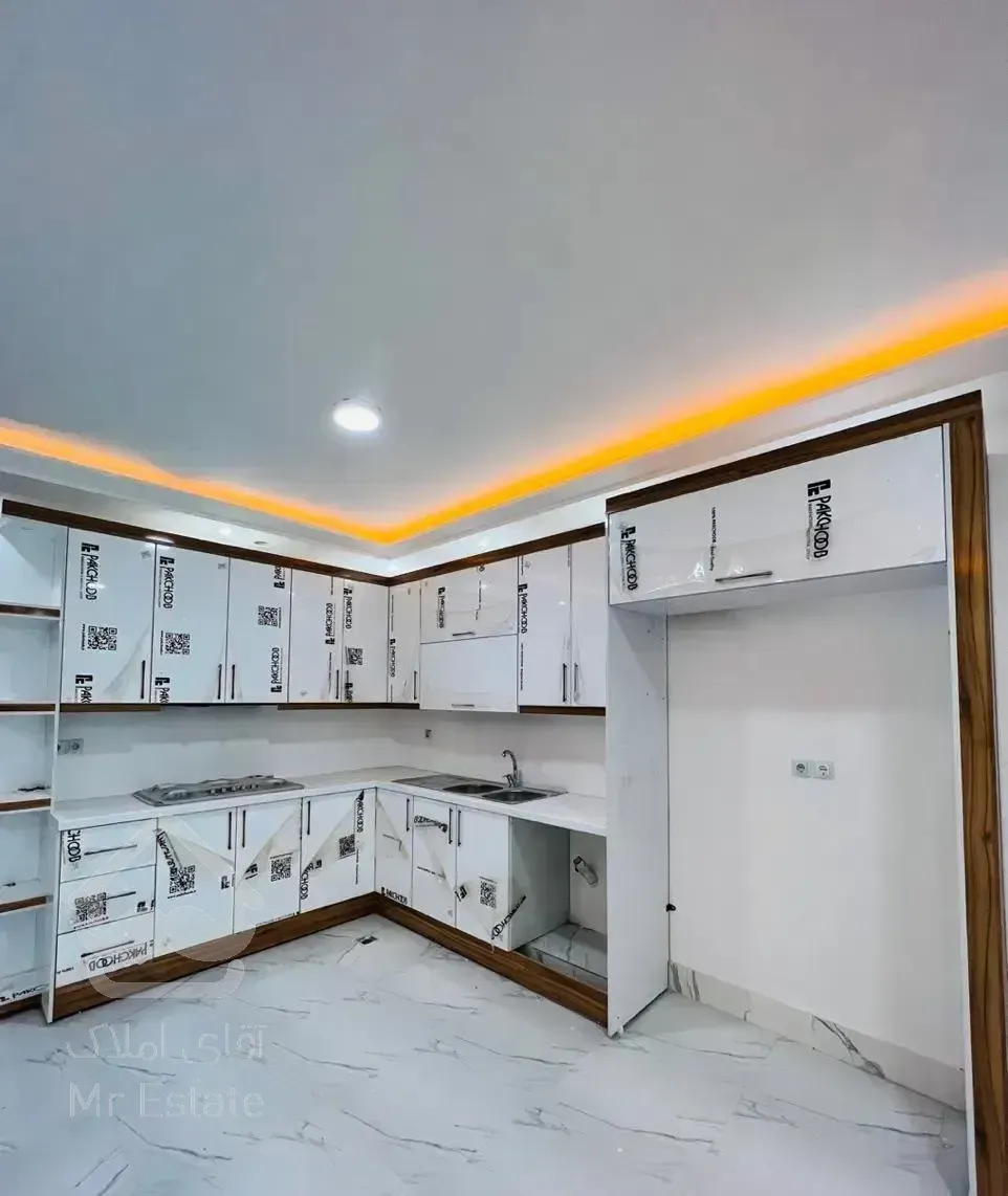 ۴واحده ۱۳۶متری زمین شهری کوی بهارستان کلید اول