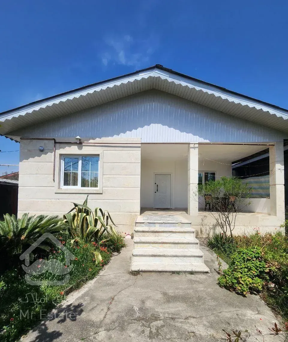 ویلا دنج با محوطه سرسبز نزدیک ساحل چاف