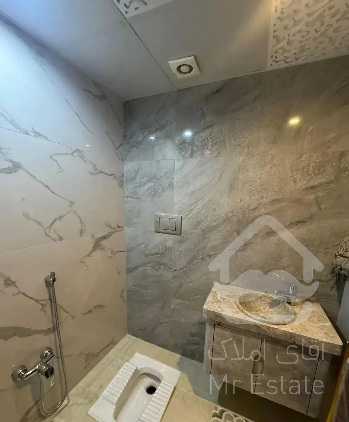 ۱۴۸ متر سه خواب نوساز کلید نخورده تاپ لوکیشن