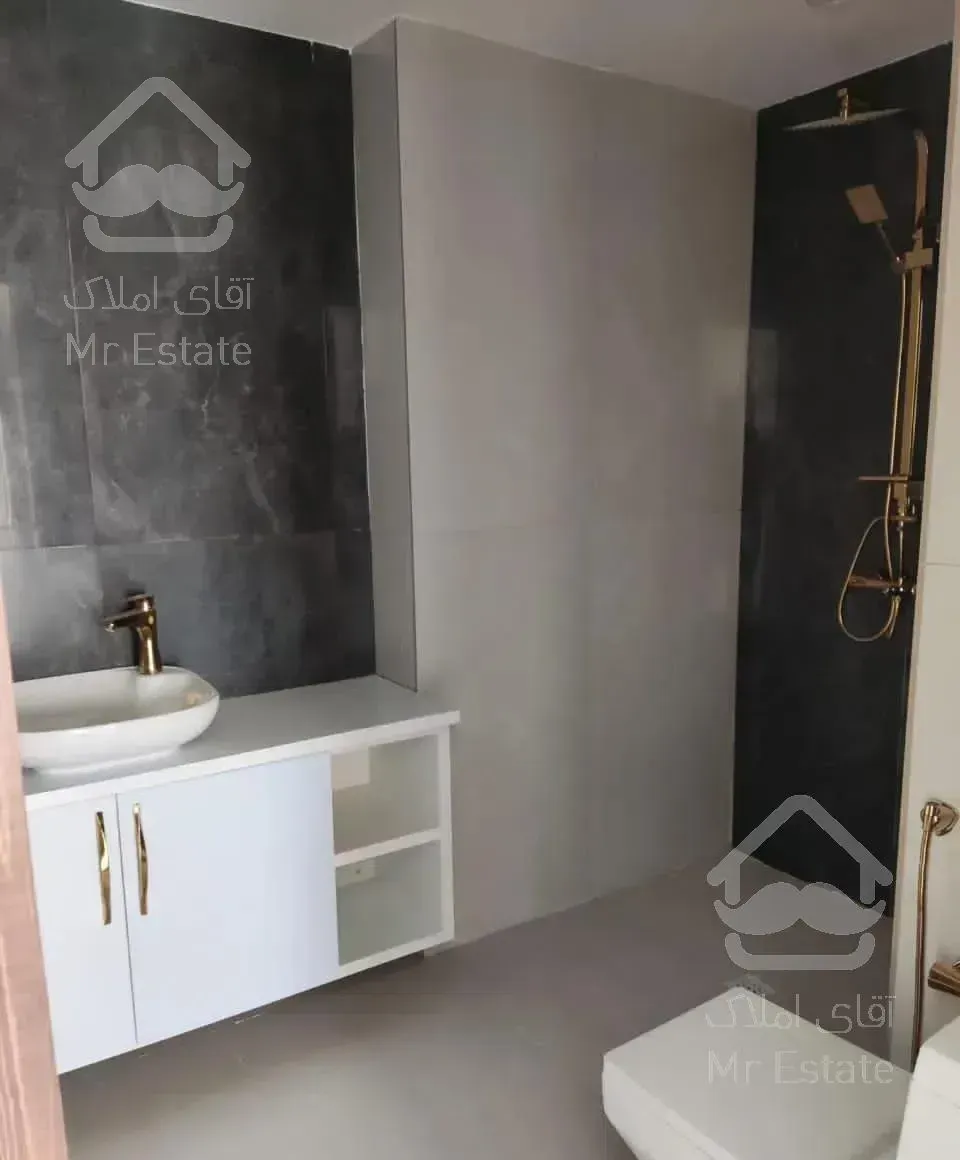 ۱۶۰متر ۳خواب ویو کامل دریاچه چیتگر بدون مشرف