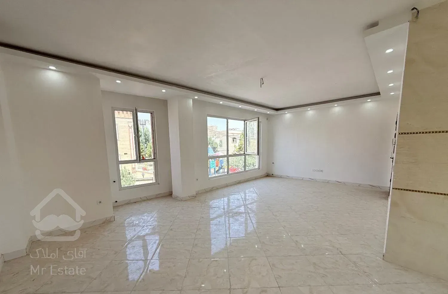 ویلایی ترین آپارتمان گرمسار